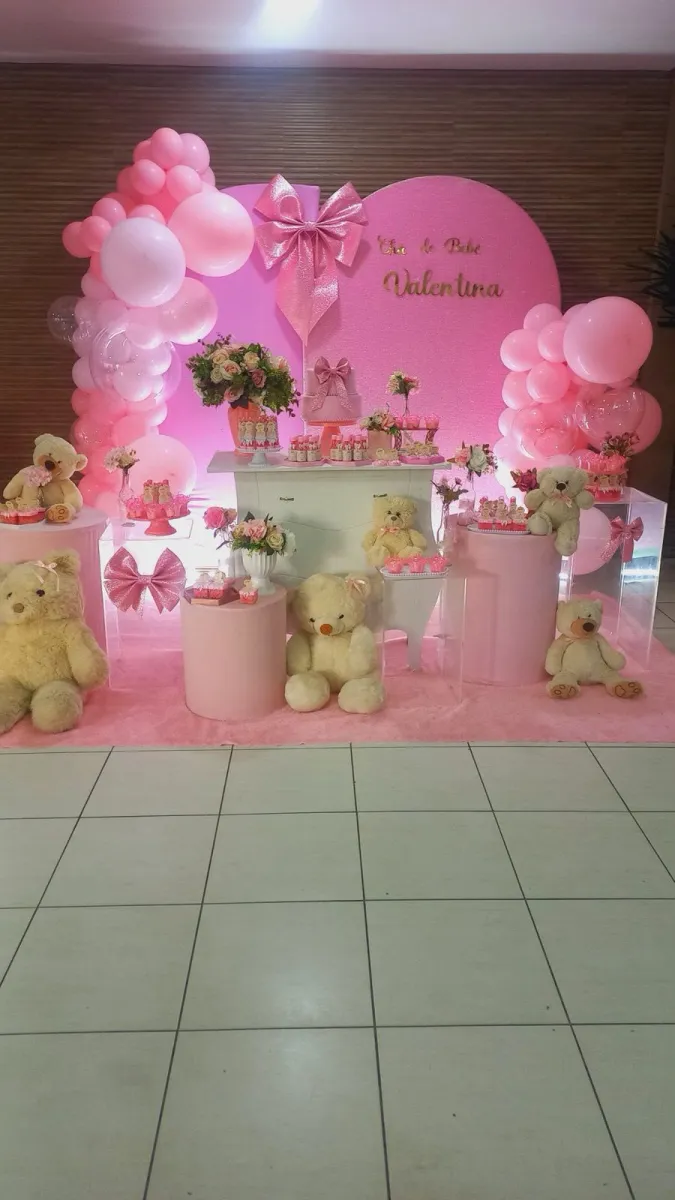 Chá de bebê em tons de rosa com ursinhos